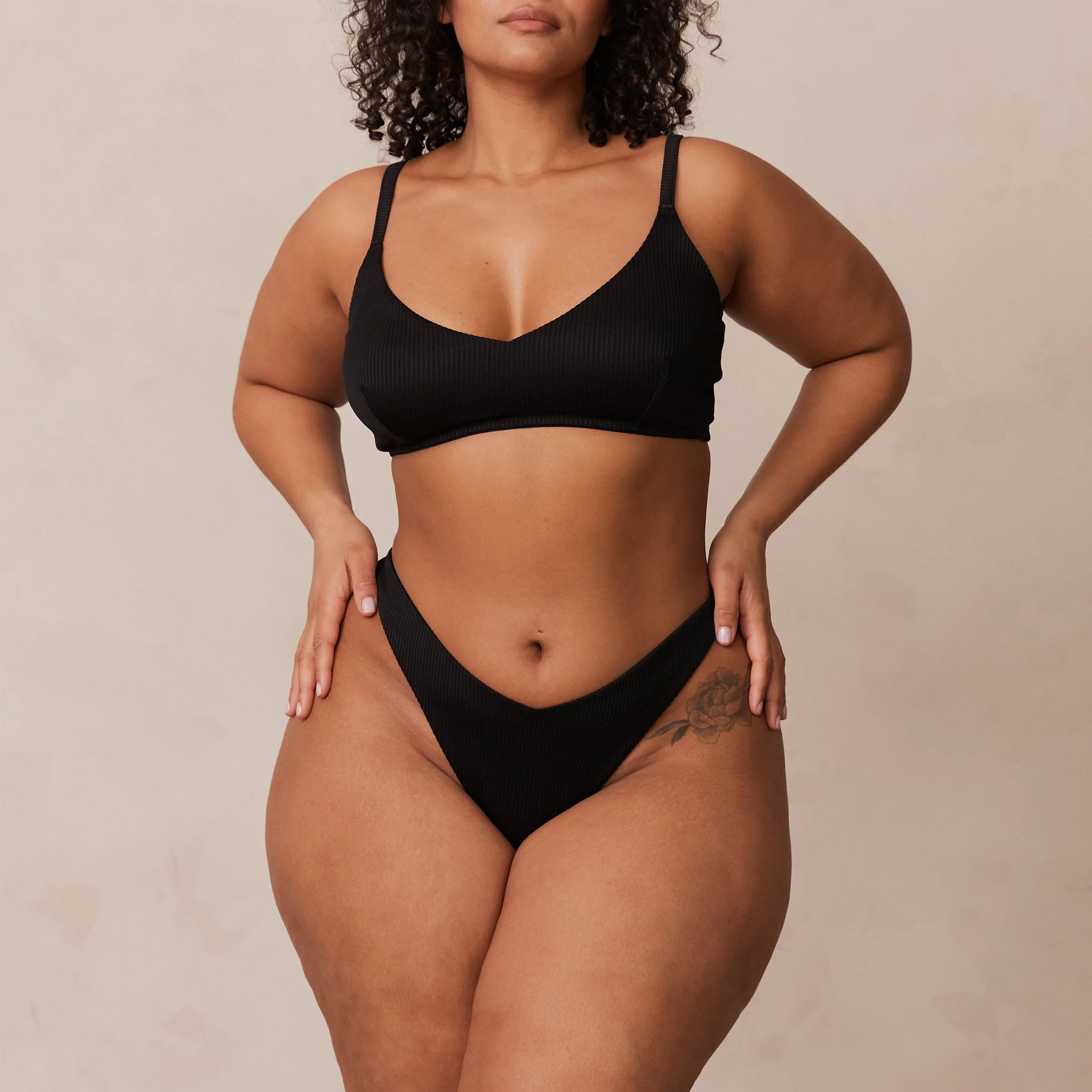 Ribbed Triangle Bra - Black - Image 19